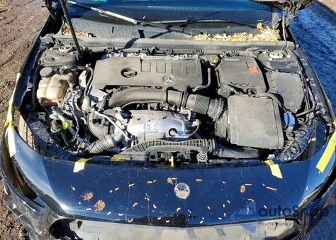 2021 Mercedes-Benz A 220 4Matic z USA, uszkodzony, nr VIN W1K3G4FB7MJ255291